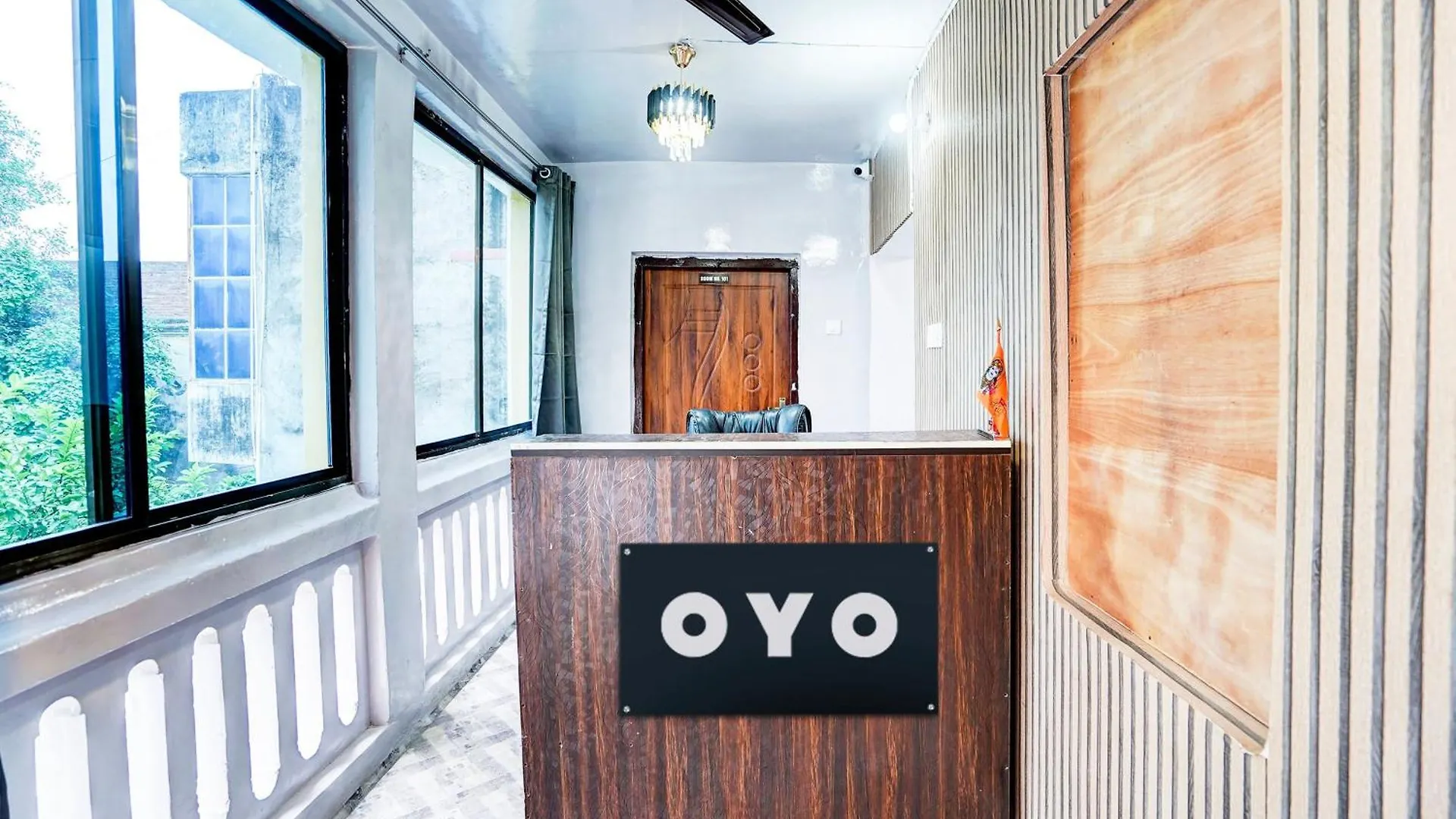 Super Hotel O Back Packers Stay Варанаси